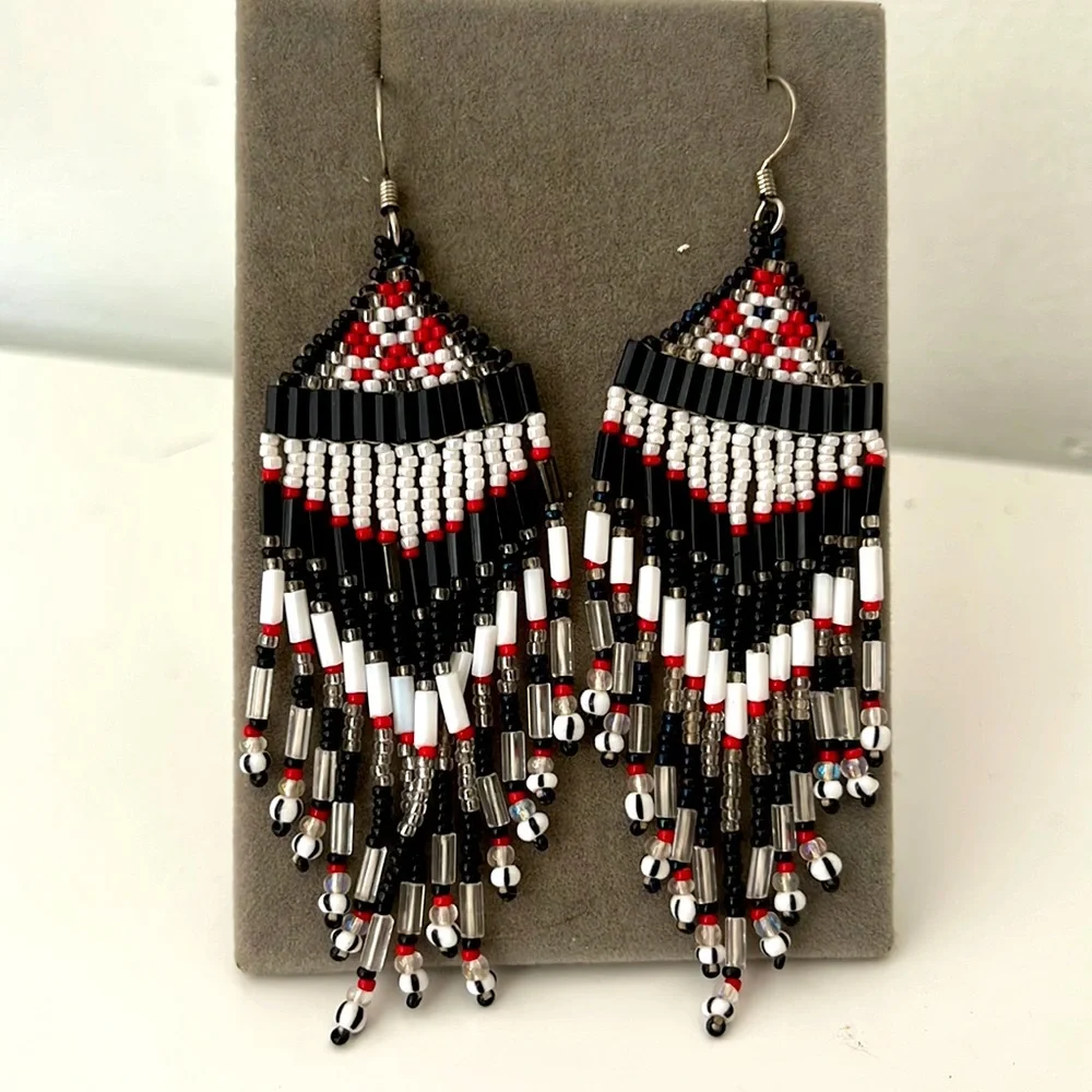 Beaded earrings - Picture 1 of 4